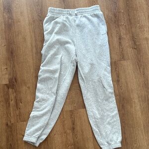 grey abercrombie and finch kids sweatpants size 11/12